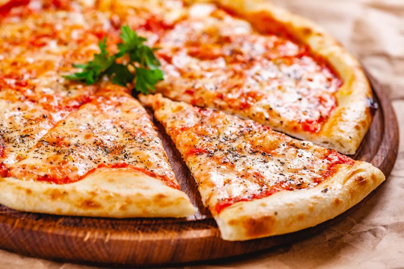 Pizza Breitscheid – Knusprige Vielfalt für Genießer