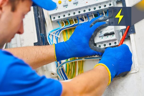 Elektriker Notdienst in der Nähe: Wie Sie schnelle Hilfe bei elektrischen Notfällen bekommen