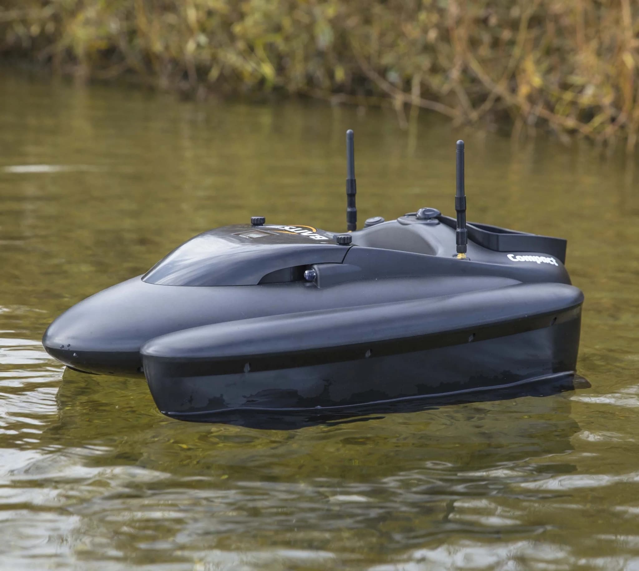 Boatmanboat: Reparaturen und Garantieleistungen für Boatman Actor, PLUS und Vulcan Futterboote