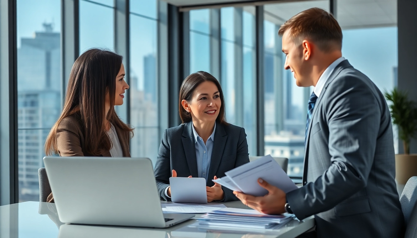 Headhunter Schweiz berät Klienten in einem modernen Büro über Karrierechancen.